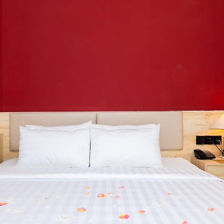 Khach San Phuoc Loc Tho 2 - 福禄寿 Hotel Хошимин Екстериор снимка