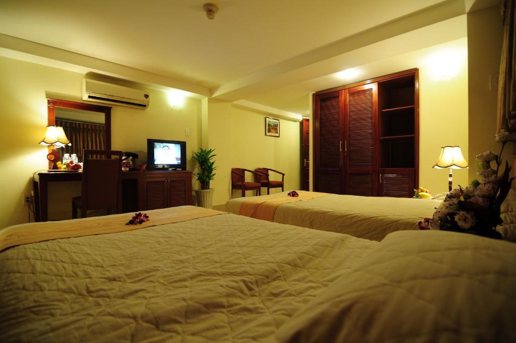 Khach San Phuoc Loc Tho 2 - 福禄寿 Hotel Хошимин Стая снимка