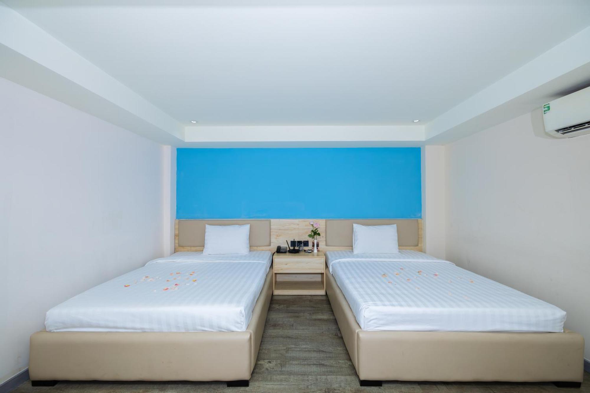 Khach San Phuoc Loc Tho 2 - 福禄寿 Hotel Хошимин Екстериор снимка