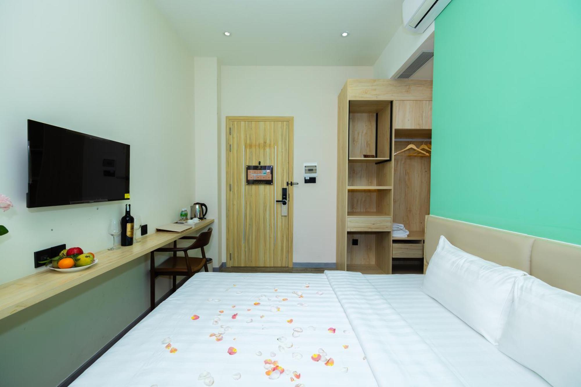 Khach San Phuoc Loc Tho 2 - 福禄寿 Hotel Хошимин Екстериор снимка